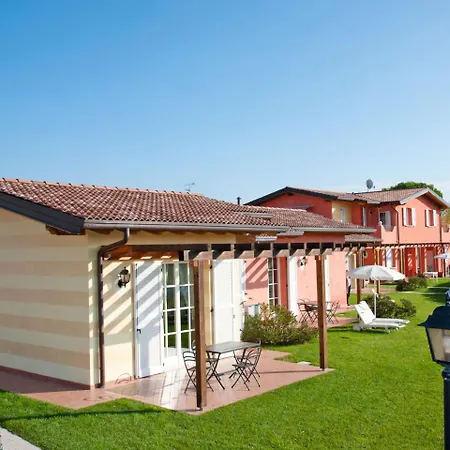 Apartment Locazione Turistica La Corte *